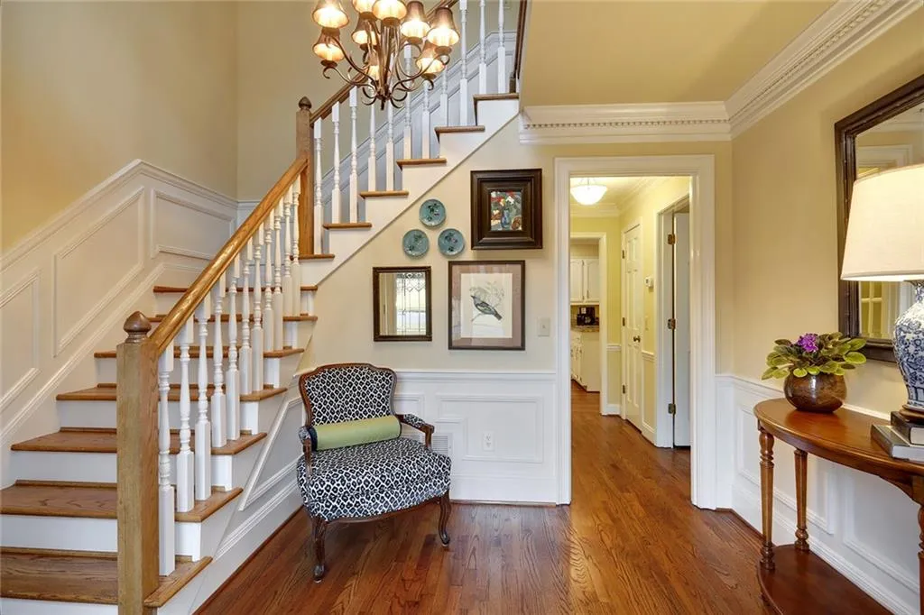 2360 Kimbrough Court, Sandy Springs, Georgia 30350, 6 Bedrooms Bedrooms, ,5 BathroomsBathrooms,Residential,Sold,2360 Kimbrough Court,5650983