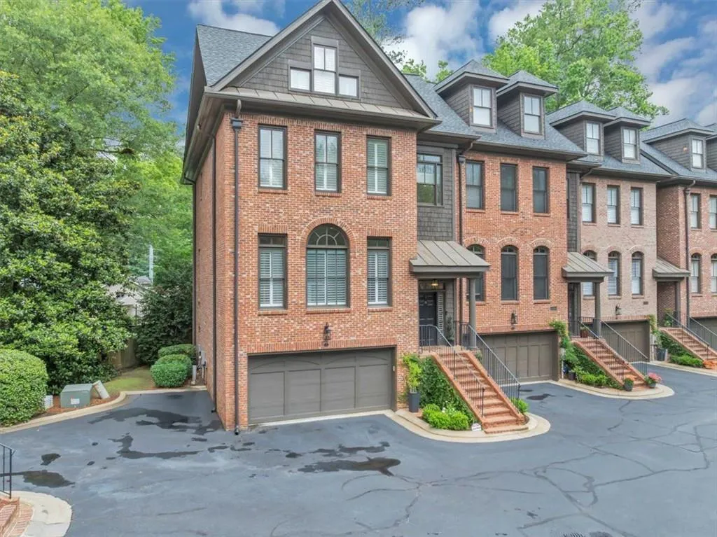 4222 Rickenbacker Drive Ne Unit 9, Atlanta, Georgia 30342, 4 Bedrooms Bedrooms, ,4 BathroomsBathrooms,Residential,For Sale,4222 Rickenbacker Drive Ne Unit 9,7594314