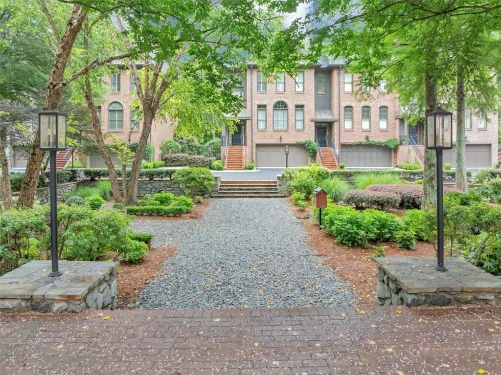 4222 Rickenbacker Drive Ne Unit 9, Atlanta, Georgia 30342, 4 Bedrooms Bedrooms, ,4 BathroomsBathrooms,Residential,For Sale,4222 Rickenbacker Drive Ne Unit 9,7594314