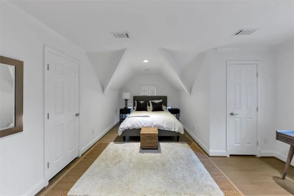 4222 Rickenbacker Drive Ne Unit 9, Atlanta, Georgia 30342, 4 Bedrooms Bedrooms, ,4 BathroomsBathrooms,Residential,For Sale,4222 Rickenbacker Drive Ne Unit 9,7594314