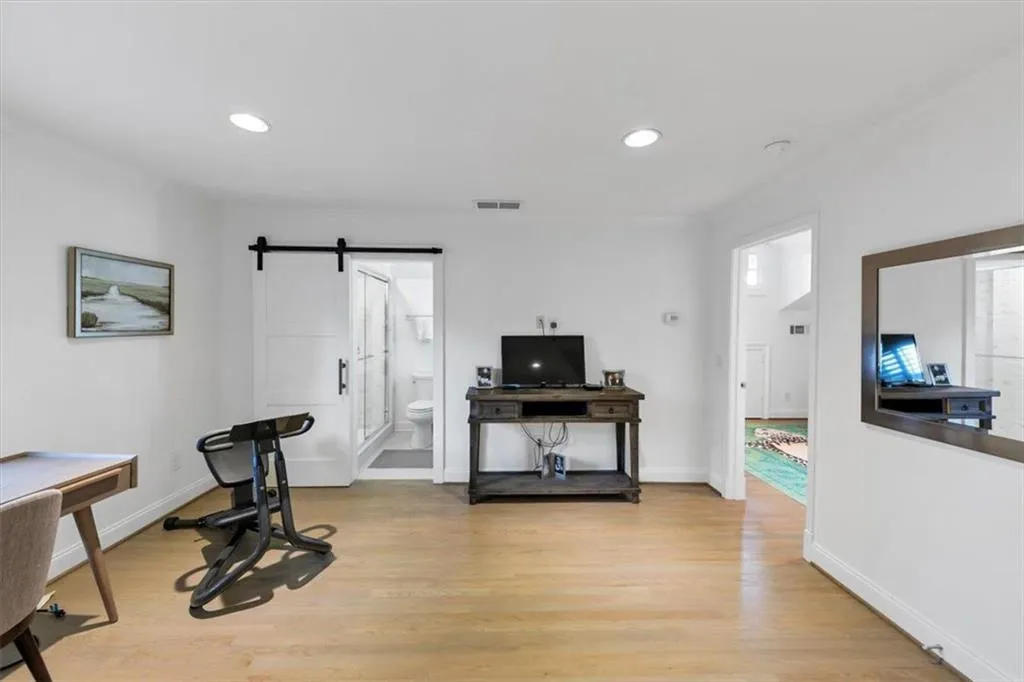 4222 Rickenbacker Drive Ne Unit 9, Atlanta, Georgia 30342, 4 Bedrooms Bedrooms, ,4 BathroomsBathrooms,Residential,For Sale,4222 Rickenbacker Drive Ne Unit 9,7594314