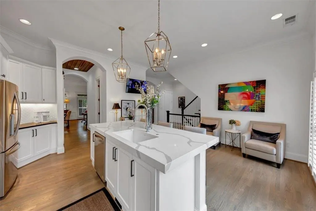 4222 Rickenbacker Drive Ne Unit 9, Atlanta, Georgia 30342, 4 Bedrooms Bedrooms, ,4 BathroomsBathrooms,Residential,For Sale,4222 Rickenbacker Drive Ne Unit 9,7594314