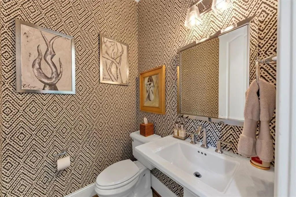 4222 Rickenbacker Drive Ne Unit 9, Atlanta, Georgia 30342, 4 Bedrooms Bedrooms, ,4 BathroomsBathrooms,Residential,For Sale,4222 Rickenbacker Drive Ne Unit 9,7594314