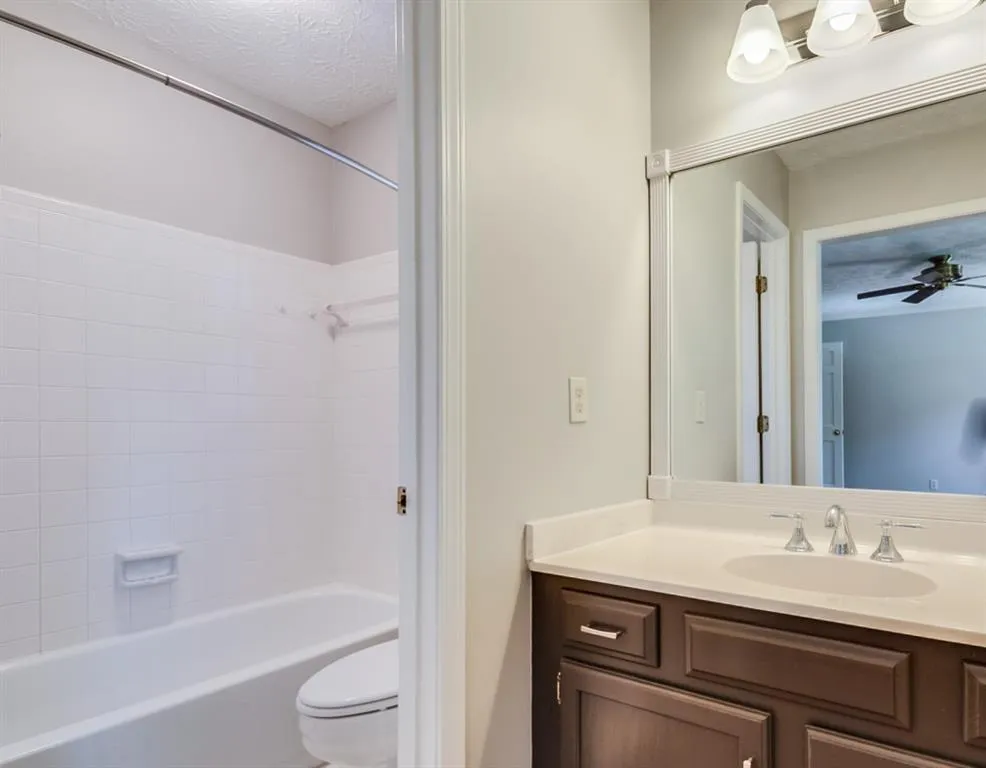 7910 Briar Villa Place, Sandy Springs, Georgia 30350, 3 Bedrooms Bedrooms, ,2 BathroomsBathrooms,Residential,Sold,7910 Briar Villa Place,5995049