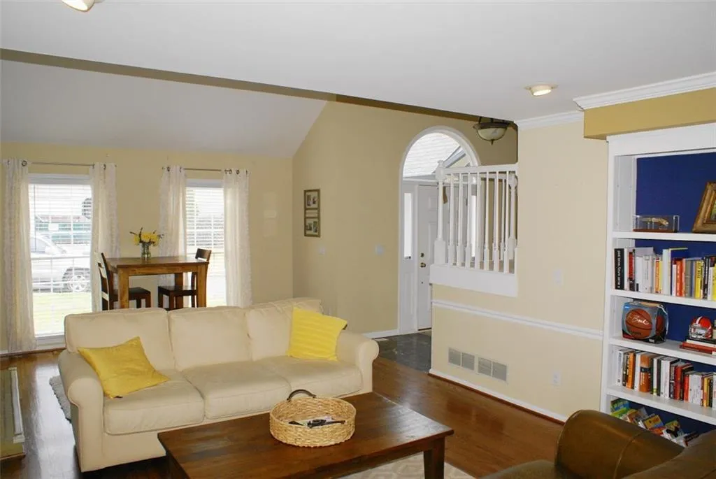 1078 Oakland Trace, Brookhaven, Georgia 30319, 3 Bedrooms Bedrooms, ,2 BathroomsBathrooms,Residential,Sold,1078 Oakland Trace,5806391