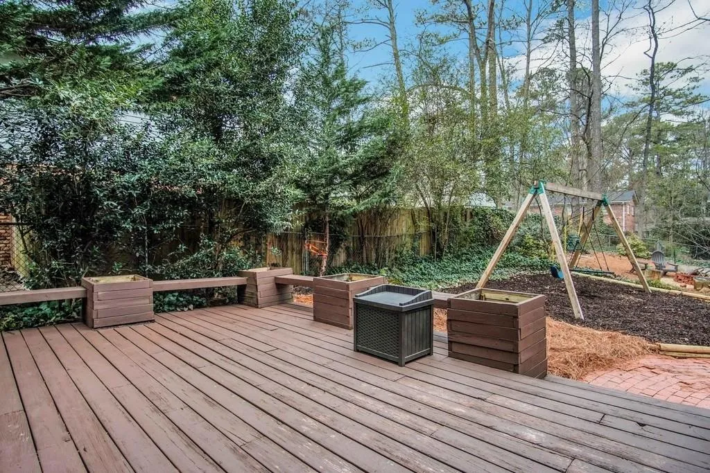 6463 Whispering Trail, Sandy Springs, Georgia 30328, 4 Bedrooms Bedrooms, ,3 BathroomsBathrooms,Residential,Sold,6463 Whispering Trail,6682934