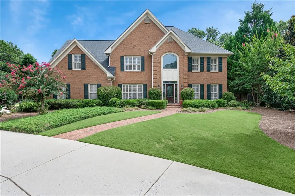 2800 Harwick Drive, Sandy Springs, Georgia 30350, 5 Bedrooms Bedrooms, ,4 BathroomsBathrooms,Residential,Sold,2800 Harwick Drive,7092370