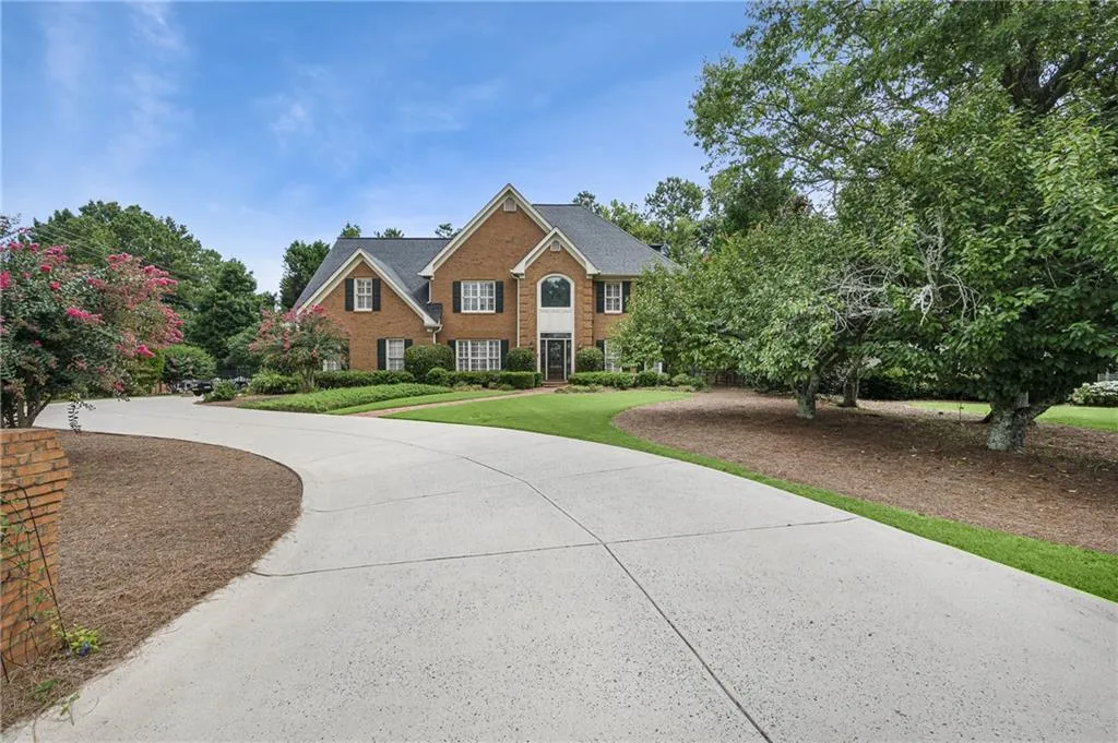 2800 Harwick Drive, Sandy Springs, Georgia 30350, 5 Bedrooms Bedrooms, ,4 BathroomsBathrooms,Residential,Sold,2800 Harwick Drive,7092370