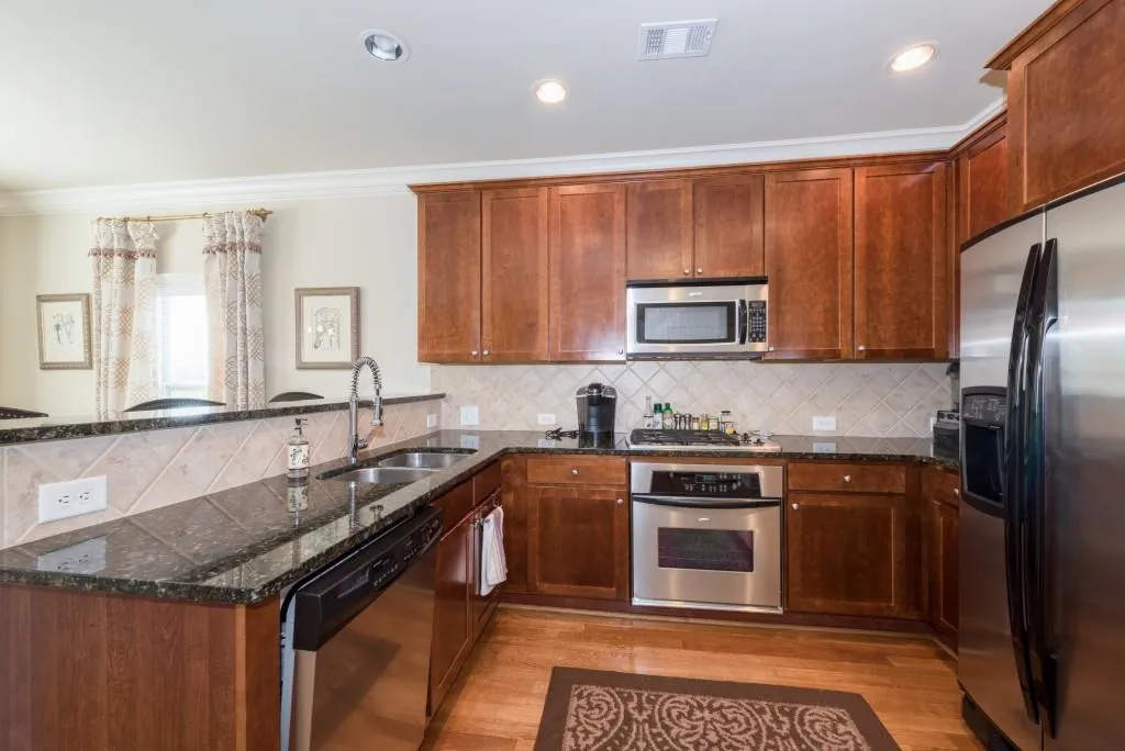 6404 Paulson Place Unit 6404, Atlanta, Georgia 30328, 2 Bedrooms Bedrooms, ,2 BathroomsBathrooms,Residential,Sold,6404 Paulson Place Unit 6404,5876201