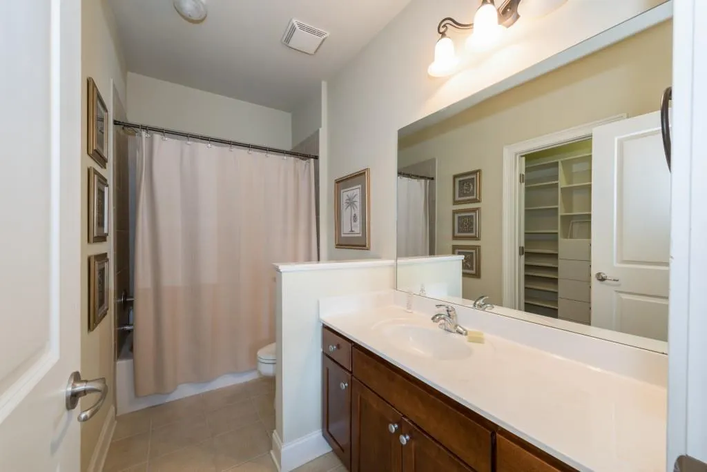 6404 Paulson Place Unit 6404, Atlanta, Georgia 30328, 2 Bedrooms Bedrooms, ,2 BathroomsBathrooms,Residential,Sold,6404 Paulson Place Unit 6404,5876201