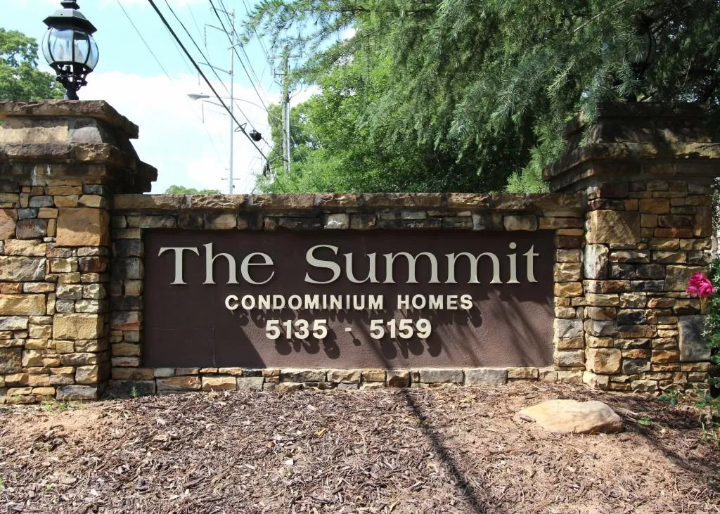 5145 Roswell Road Unit 7, Sandy Springs, Georgia 30342, 2 Bedrooms Bedrooms, ,1 BathroomBathrooms,Residential,Sold,5145 Roswell Road Unit 7,5851780