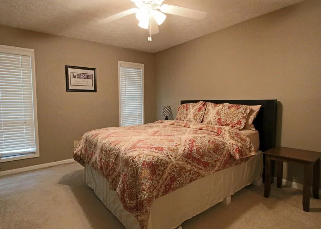 5145 Roswell Road Unit 7, Sandy Springs, Georgia 30342, 2 Bedrooms Bedrooms, ,1 BathroomBathrooms,Residential,Sold,5145 Roswell Road Unit 7,5851780