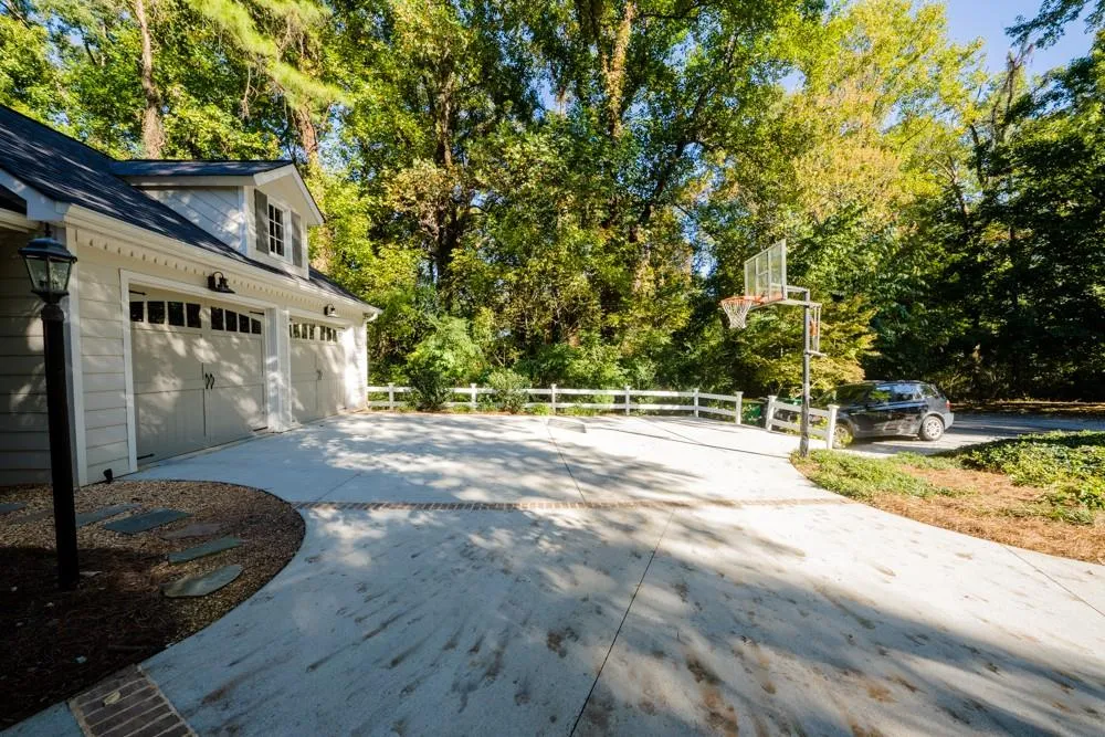 5130 Baroque Circle, Sandy Springs, Georgia 30342, 4 Bedrooms Bedrooms, ,3 BathroomsBathrooms,Residential,Sold,5130 Baroque Circle,6800875