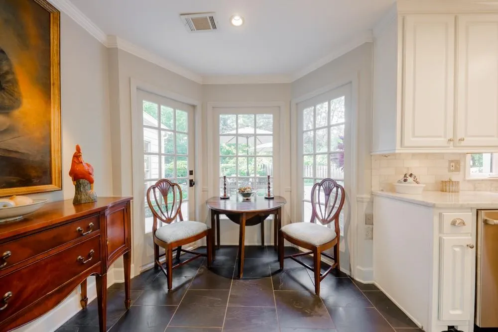 5130 Baroque Circle, Sandy Springs, Georgia 30342, 4 Bedrooms Bedrooms, ,3 BathroomsBathrooms,Residential,Sold,5130 Baroque Circle,6800875