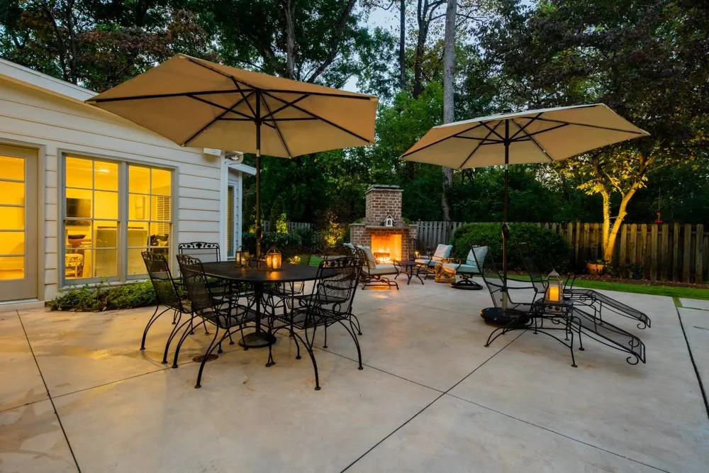 5130 Baroque Circle, Sandy Springs, Georgia 30342, 4 Bedrooms Bedrooms, ,3 BathroomsBathrooms,Residential,Sold,5130 Baroque Circle,6800875