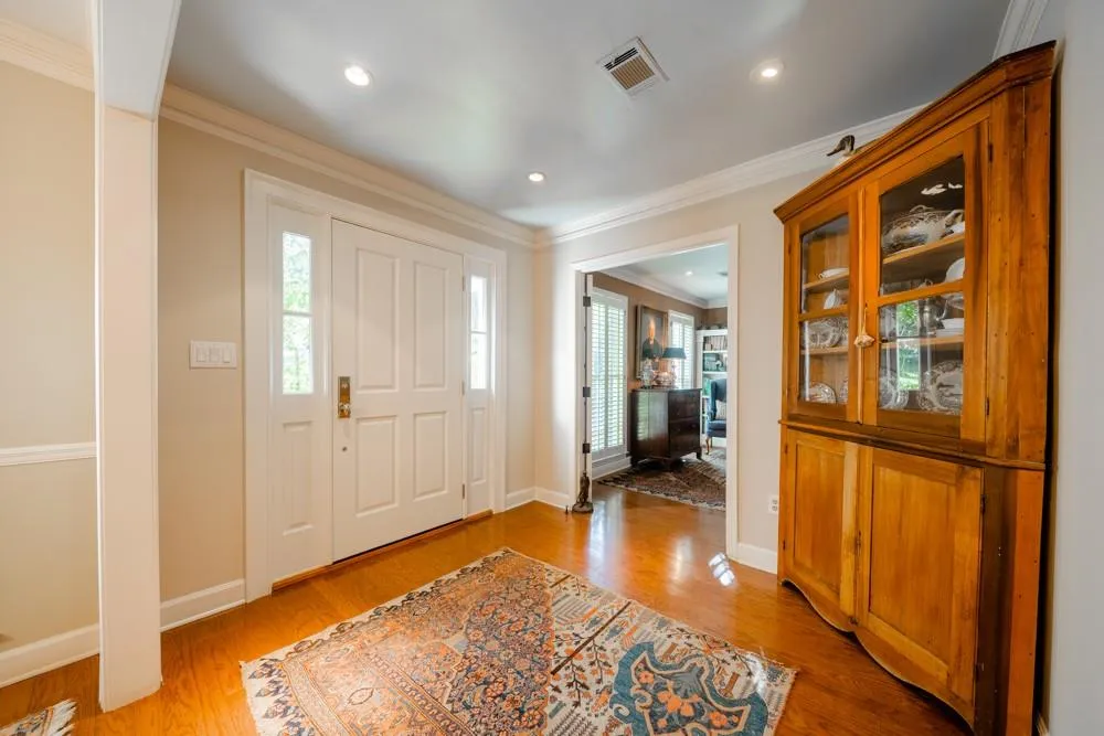 5130 Baroque Circle, Sandy Springs, Georgia 30342, 4 Bedrooms Bedrooms, ,3 BathroomsBathrooms,Residential,Sold,5130 Baroque Circle,6800875