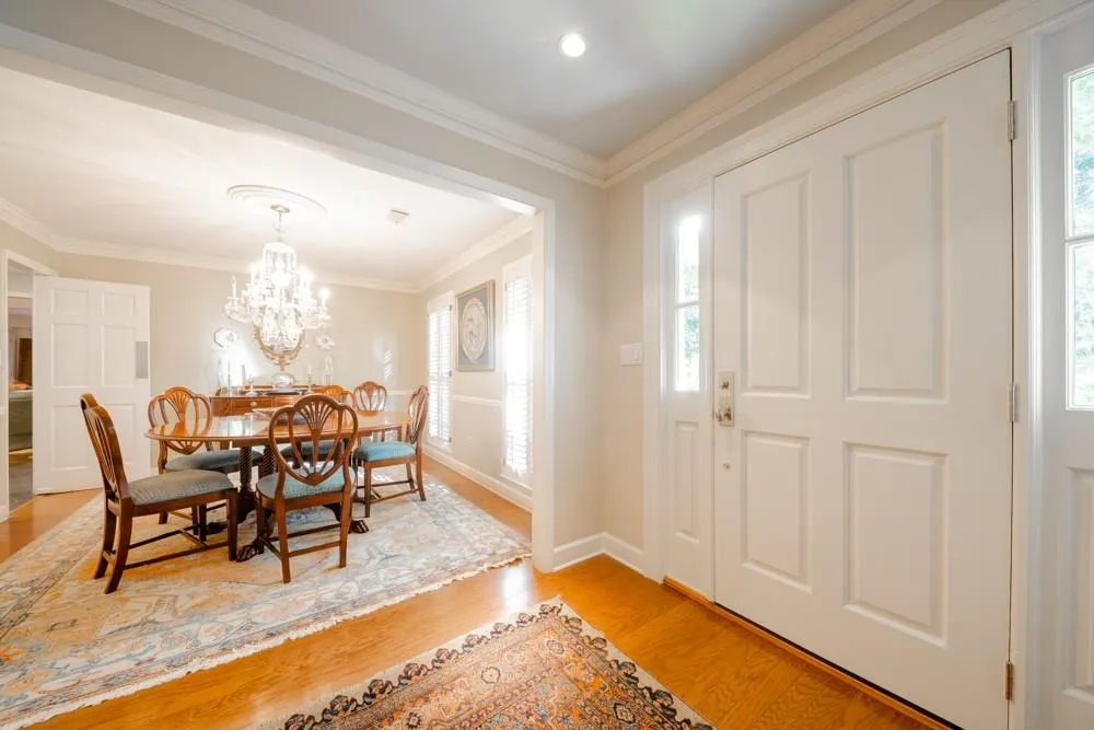 5130 Baroque Circle, Sandy Springs, Georgia 30342, 4 Bedrooms Bedrooms, ,3 BathroomsBathrooms,Residential,Sold,5130 Baroque Circle,6800875