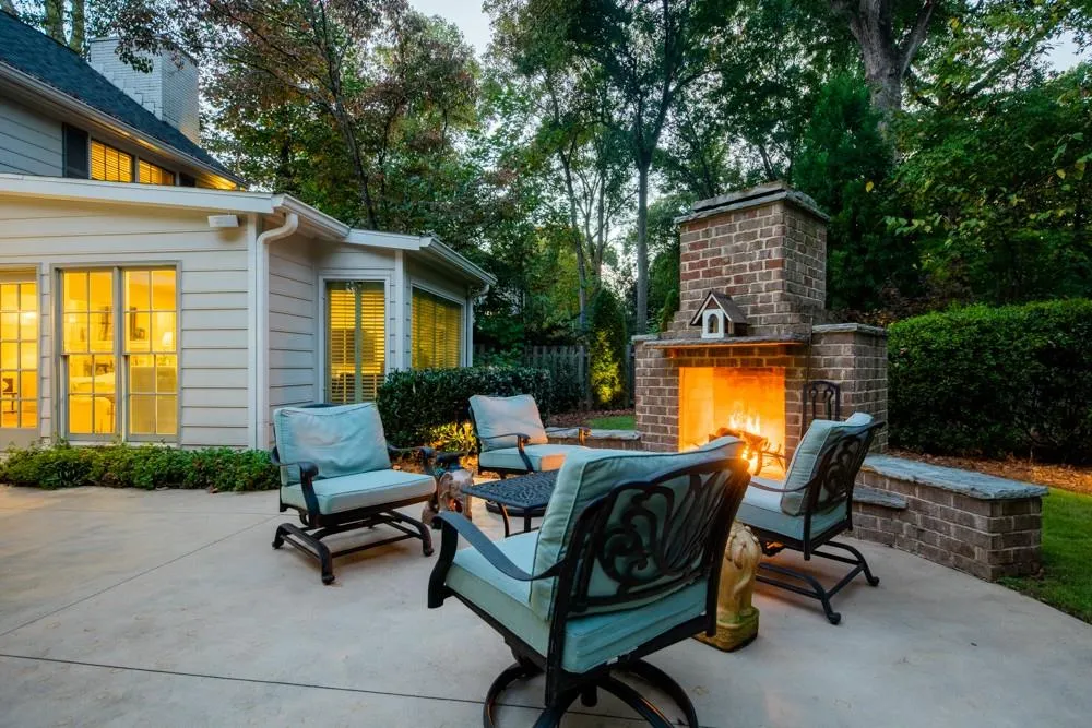 5130 Baroque Circle, Sandy Springs, Georgia 30342, 4 Bedrooms Bedrooms, ,3 BathroomsBathrooms,Residential,Sold,5130 Baroque Circle,6800875