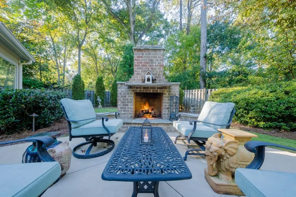 5130 Baroque Circle, Sandy Springs, Georgia 30342, 4 Bedrooms Bedrooms, ,3 BathroomsBathrooms,Residential,Sold,5130 Baroque Circle,6800875