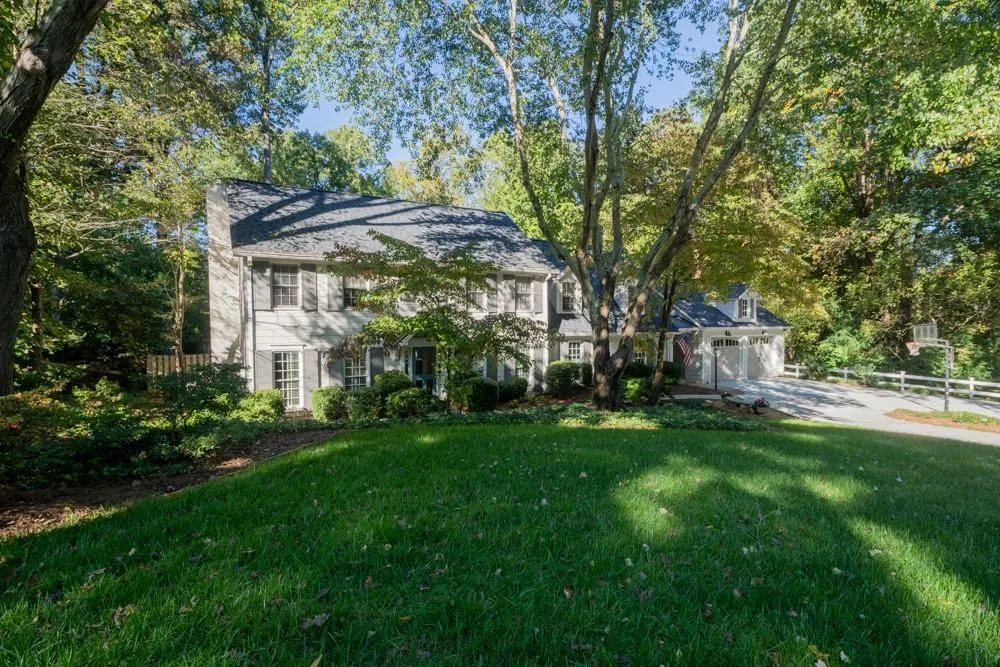 5130 Baroque Circle, Sandy Springs, Georgia 30342, 4 Bedrooms Bedrooms, ,3 BathroomsBathrooms,Residential,Sold,5130 Baroque Circle,6800875