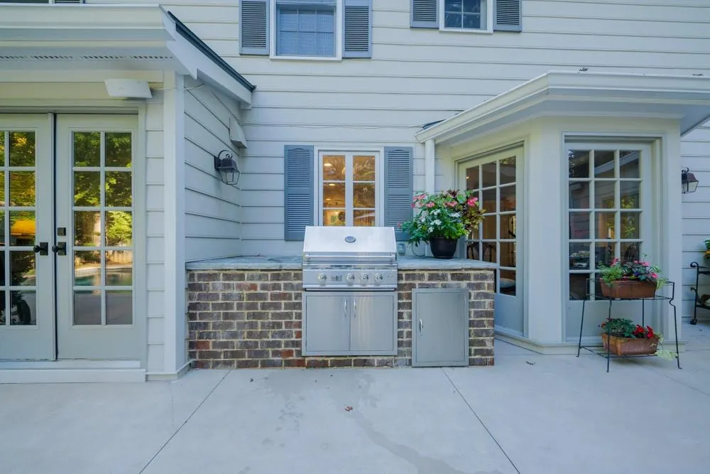 5130 Baroque Circle, Sandy Springs, Georgia 30342, 4 Bedrooms Bedrooms, ,3 BathroomsBathrooms,Residential,Sold,5130 Baroque Circle,6800875