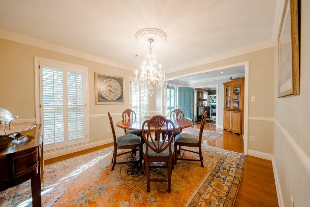 5130 Baroque Circle, Sandy Springs, Georgia 30342, 4 Bedrooms Bedrooms, ,3 BathroomsBathrooms,Residential,Sold,5130 Baroque Circle,6800875