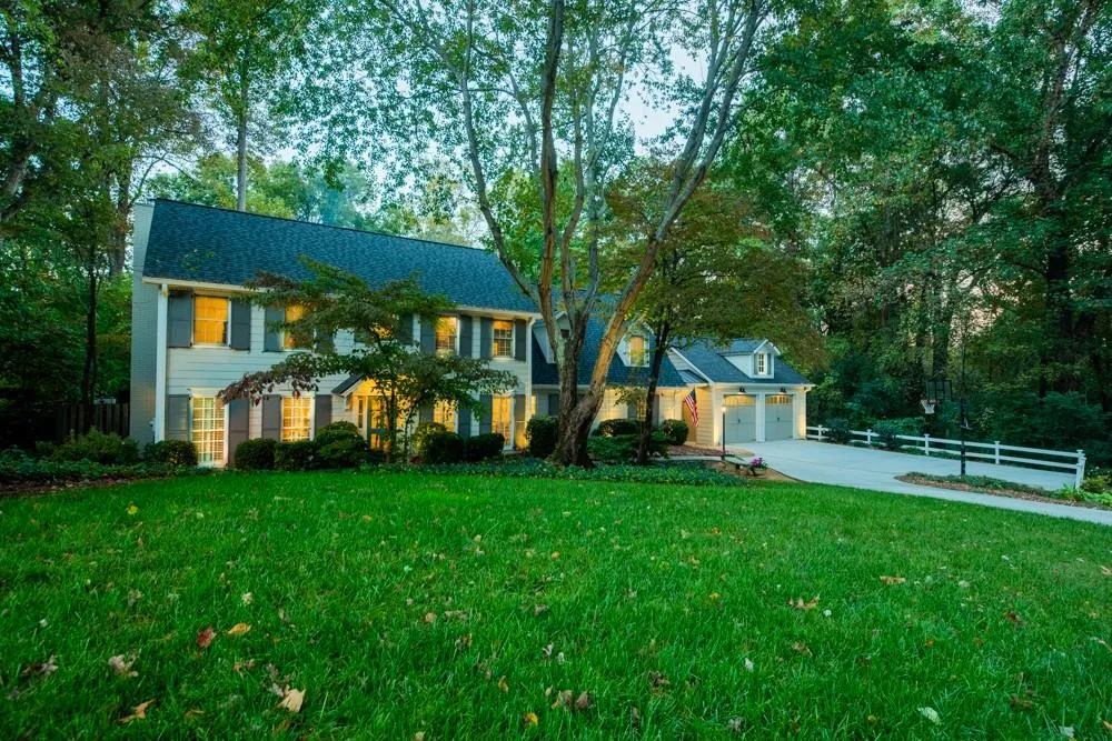 5130 Baroque Circle, Sandy Springs, Georgia 30342, 4 Bedrooms Bedrooms, ,3 BathroomsBathrooms,Residential,Sold,5130 Baroque Circle,6800875