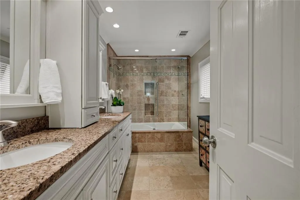 8120 Tynecastle Drive, Sandy Springs, Georgia 30350, 4 Bedrooms Bedrooms, ,3 BathroomsBathrooms,Residential,Sold,8120 Tynecastle Drive,6948274