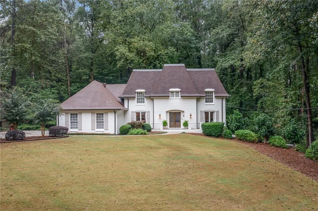 8120 Tynecastle Drive, Sandy Springs, Georgia 30350, 4 Bedrooms Bedrooms, ,3 BathroomsBathrooms,Residential,Sold,8120 Tynecastle Drive,6948274