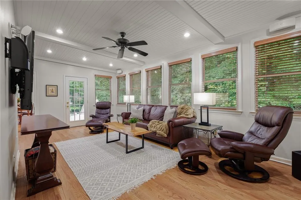 8120 Tynecastle Drive, Sandy Springs, Georgia 30350, 4 Bedrooms Bedrooms, ,3 BathroomsBathrooms,Residential,Sold,8120 Tynecastle Drive,6948274