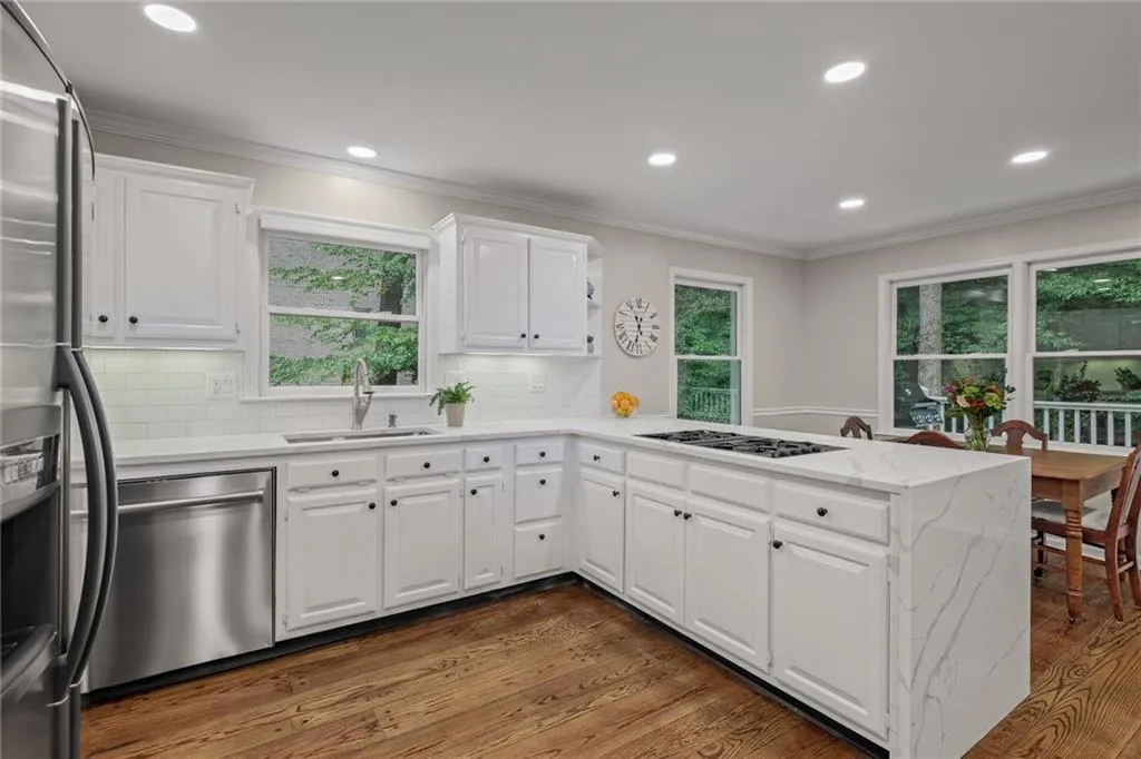 8120 Tynecastle Drive, Sandy Springs, Georgia 30350, 4 Bedrooms Bedrooms, ,3 BathroomsBathrooms,Residential,Sold,8120 Tynecastle Drive,6948274
