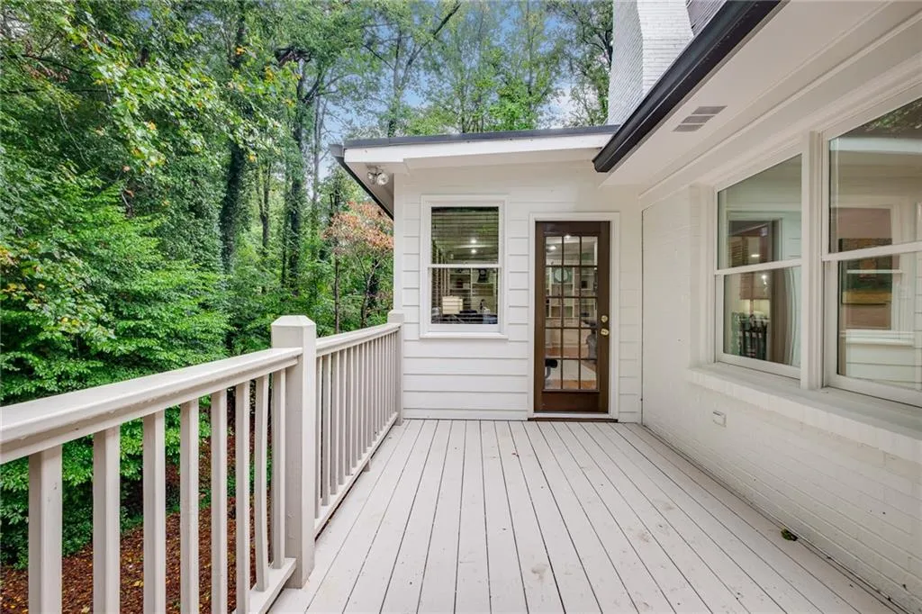 8120 Tynecastle Drive, Sandy Springs, Georgia 30350, 4 Bedrooms Bedrooms, ,3 BathroomsBathrooms,Residential,Sold,8120 Tynecastle Drive,6948274