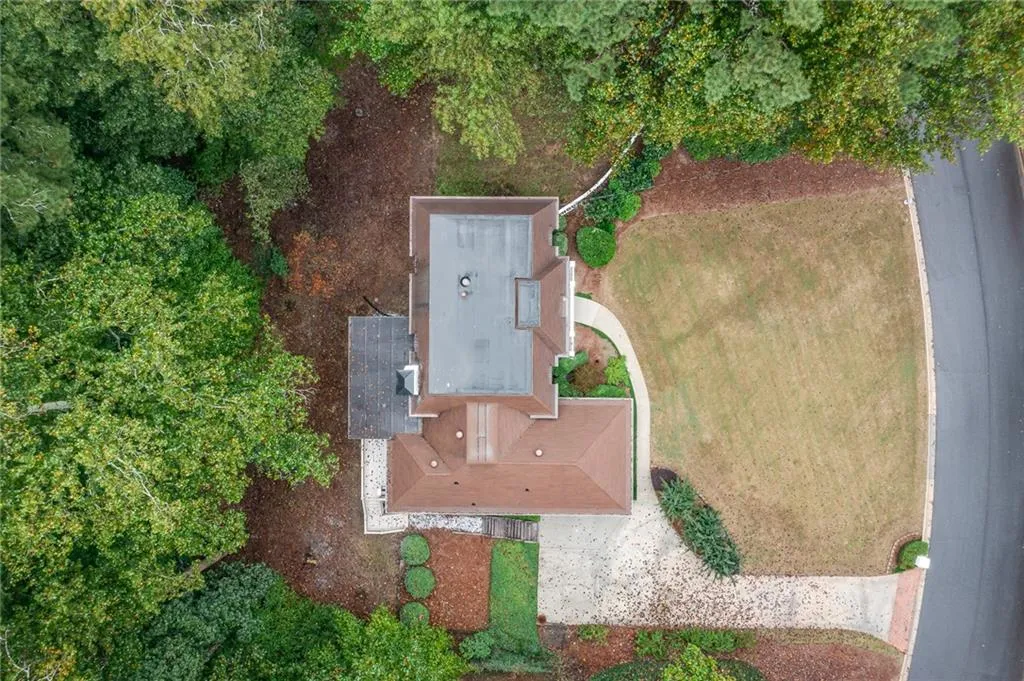 8120 Tynecastle Drive, Sandy Springs, Georgia 30350, 4 Bedrooms Bedrooms, ,3 BathroomsBathrooms,Residential,Sold,8120 Tynecastle Drive,6948274