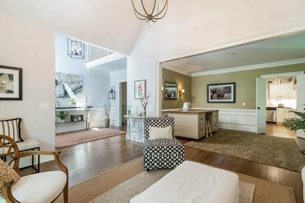145 Woodchase Court Ne, Atlanta, Georgia 30319, 3 Bedrooms Bedrooms, ,3 BathroomsBathrooms,Residential,Sold,145 Woodchase Court Ne,6035595