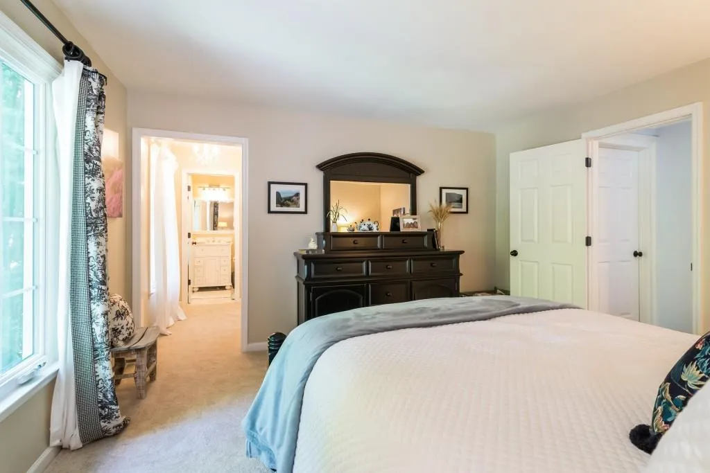 145 Woodchase Court Ne, Atlanta, Georgia 30319, 3 Bedrooms Bedrooms, ,3 BathroomsBathrooms,Residential,Sold,145 Woodchase Court Ne,6035595