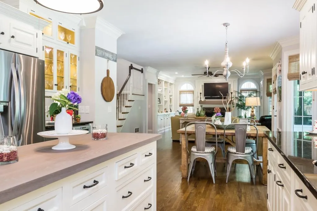 145 Woodchase Court Ne, Atlanta, Georgia 30319, 3 Bedrooms Bedrooms, ,3 BathroomsBathrooms,Residential,Sold,145 Woodchase Court Ne,6035595