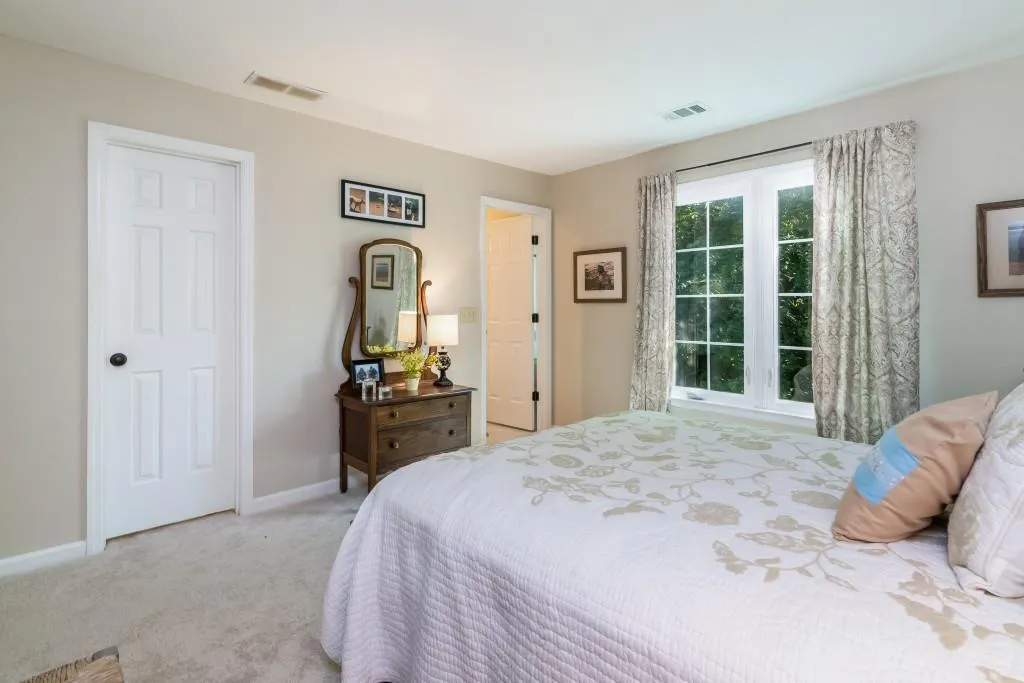 145 Woodchase Court Ne, Atlanta, Georgia 30319, 3 Bedrooms Bedrooms, ,3 BathroomsBathrooms,Residential,Sold,145 Woodchase Court Ne,6035595
