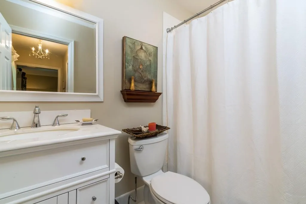 145 Woodchase Court Ne, Atlanta, Georgia 30319, 3 Bedrooms Bedrooms, ,3 BathroomsBathrooms,Residential,Sold,145 Woodchase Court Ne,6035595