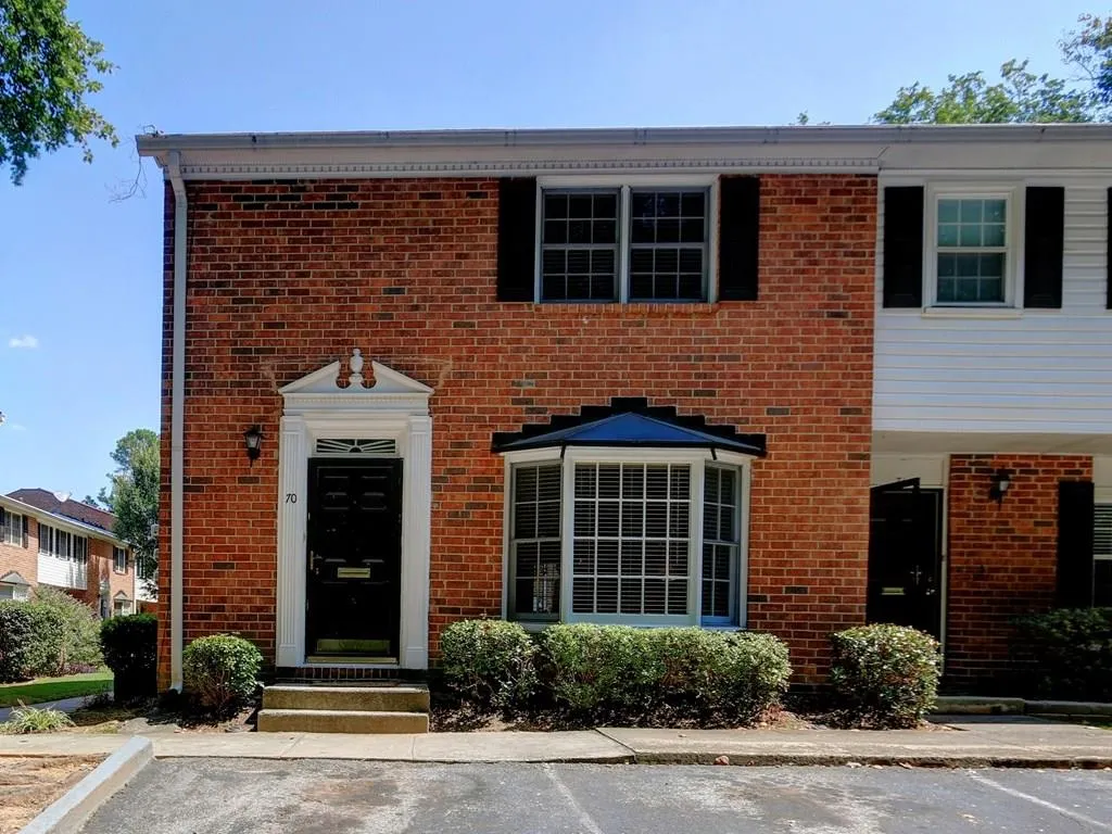 6520 Roswell Road Unit 70, Sandy Springs, Georgia 30328, 2 Bedrooms Bedrooms, ,1 BathroomBathrooms,Residential,Sold,6520 Roswell Road Unit 70,5907614
