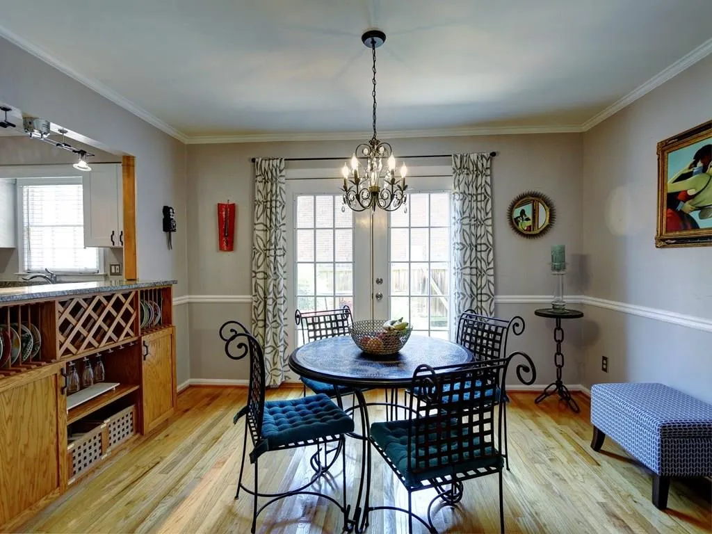 6520 Roswell Road Unit 70, Sandy Springs, Georgia 30328, 2 Bedrooms Bedrooms, ,1 BathroomBathrooms,Residential,Sold,6520 Roswell Road Unit 70,5907614