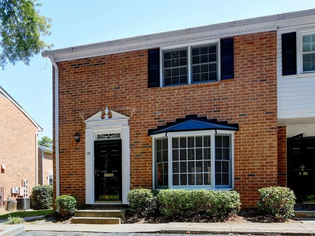 6520 Roswell Road Unit 70, Sandy Springs, Georgia 30328, 2 Bedrooms Bedrooms, ,1 BathroomBathrooms,Residential,Sold,6520 Roswell Road Unit 70,5907614