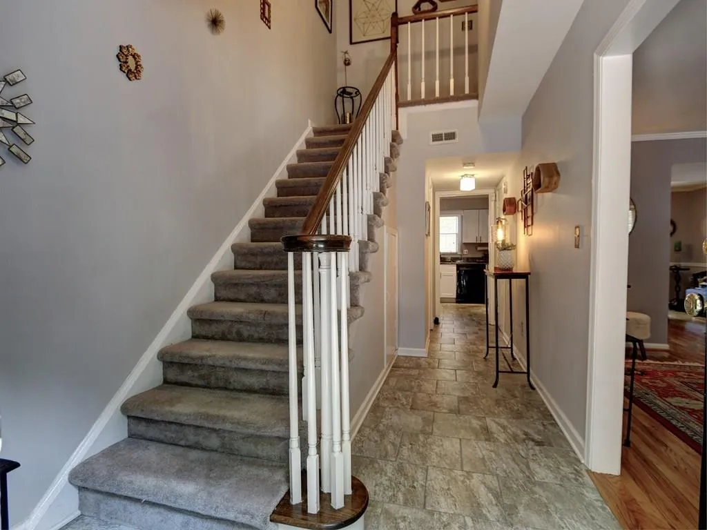 6520 Roswell Road Unit 70, Sandy Springs, Georgia 30328, 2 Bedrooms Bedrooms, ,1 BathroomBathrooms,Residential,Sold,6520 Roswell Road Unit 70,5907614