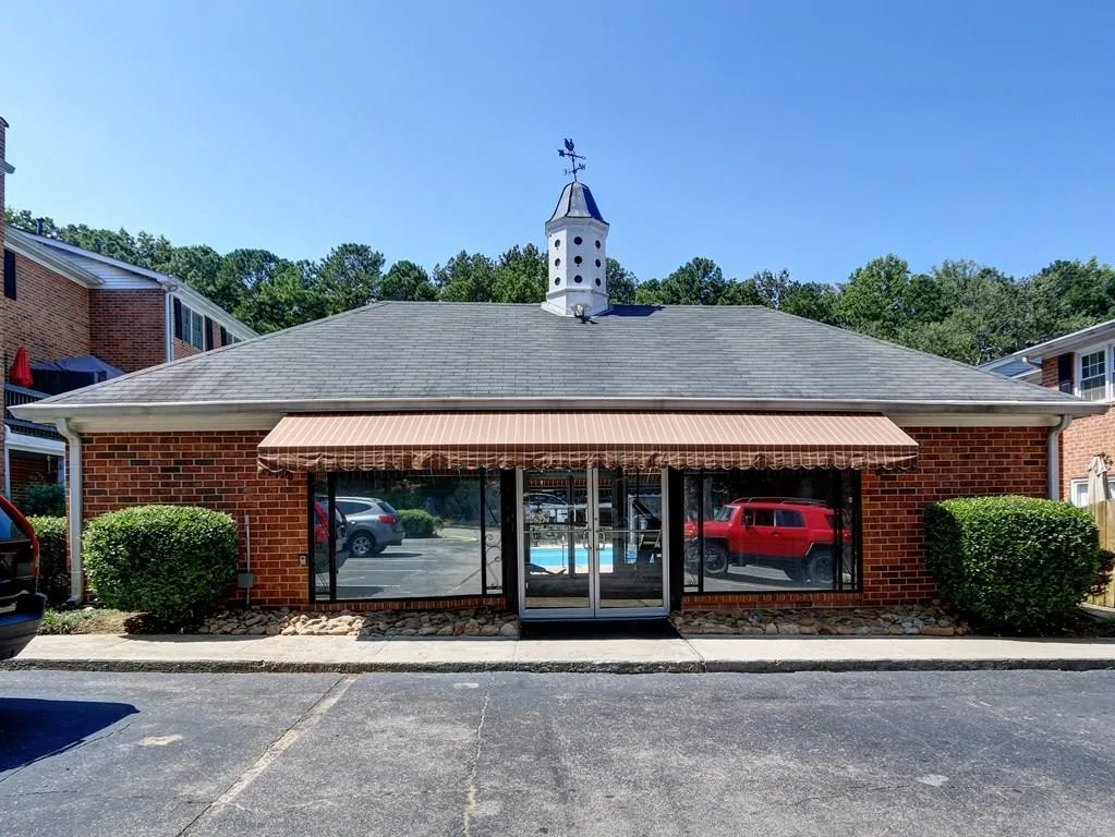 6520 Roswell Road Unit 70, Sandy Springs, Georgia 30328, 2 Bedrooms Bedrooms, ,1 BathroomBathrooms,Residential,Sold,6520 Roswell Road Unit 70,5907614