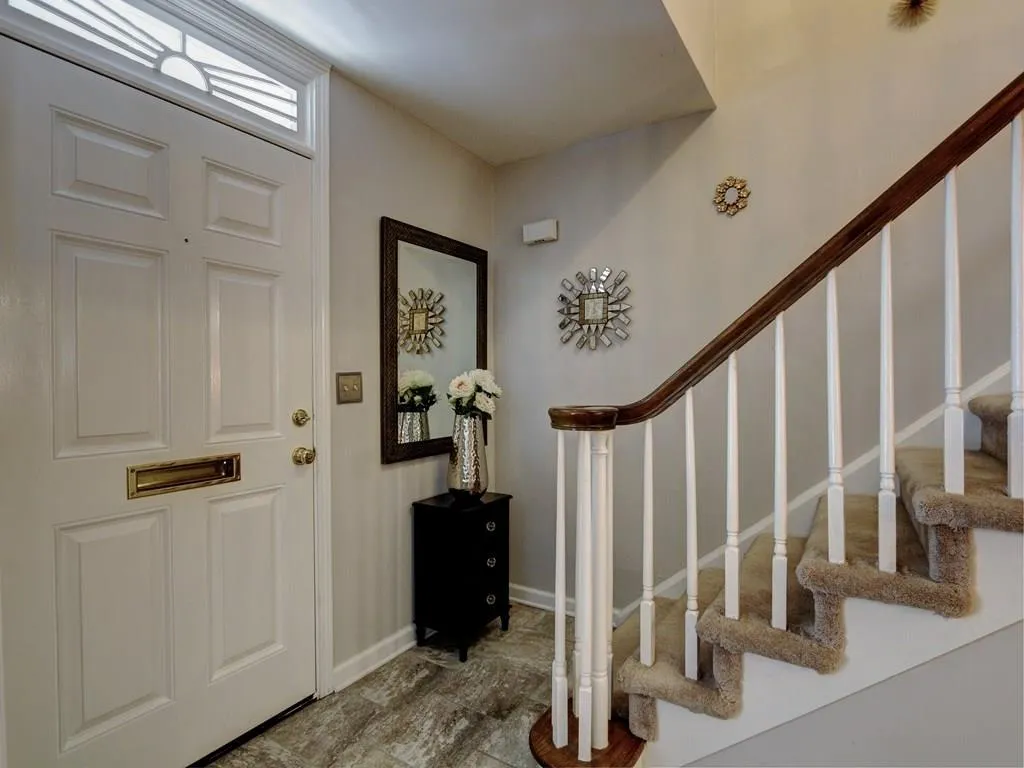 6520 Roswell Road Unit 70, Sandy Springs, Georgia 30328, 2 Bedrooms Bedrooms, ,1 BathroomBathrooms,Residential,Sold,6520 Roswell Road Unit 70,5907614