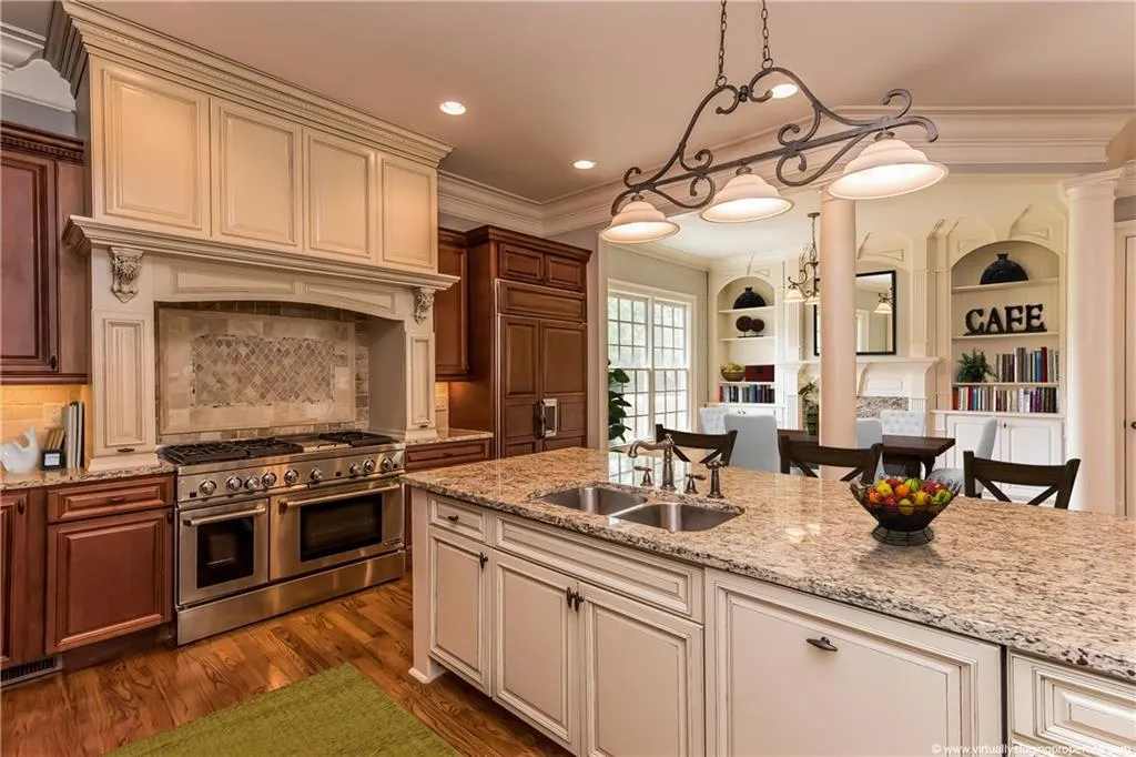 1082 Wimberly Road Ne, Brookhaven, Georgia 30319, 6 Bedrooms Bedrooms, ,6 BathroomsBathrooms,Residential,Sold,1082 Wimberly Road Ne,5693424