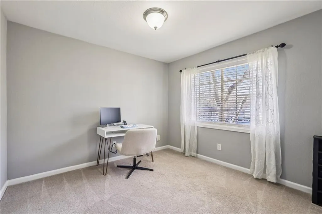 6940 Roswell Road Unit A21, Atlanta, Georgia 30328, 2 Bedrooms Bedrooms, ,1 BathroomBathrooms,Residential,For Sale,6940 Roswell Road Unit A21,7705972