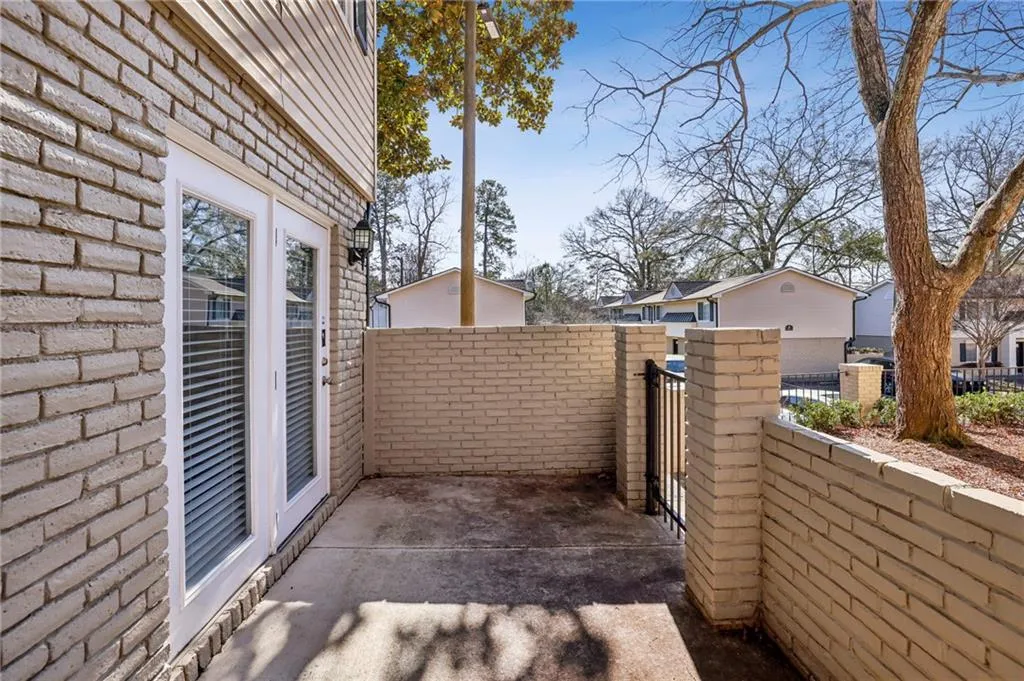 6940 Roswell Road Unit A21, Atlanta, Georgia 30328, 2 Bedrooms Bedrooms, ,1 BathroomBathrooms,Residential,For Sale,6940 Roswell Road Unit A21,7705972