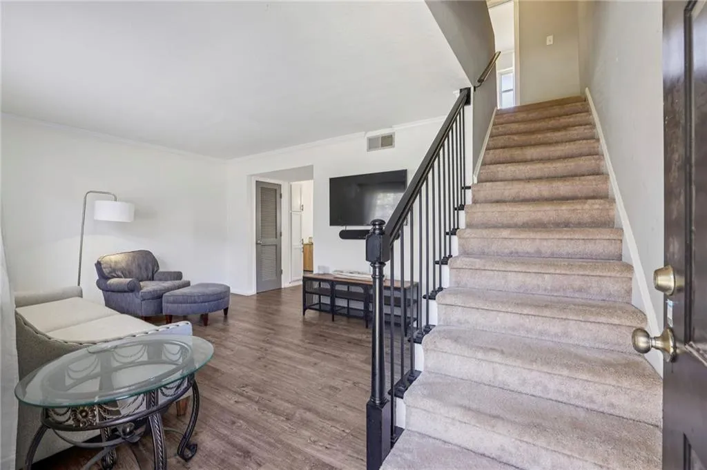 6940 Roswell Road Unit A21, Atlanta, Georgia 30328, 2 Bedrooms Bedrooms, ,1 BathroomBathrooms,Residential,For Sale,6940 Roswell Road Unit A21,7705972