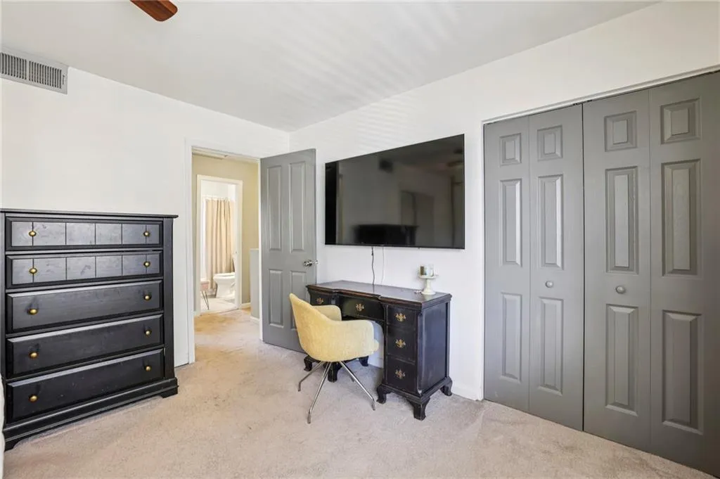 6940 Roswell Road Unit A21, Atlanta, Georgia 30328, 2 Bedrooms Bedrooms, ,1 BathroomBathrooms,Residential,For Sale,6940 Roswell Road Unit A21,7705972