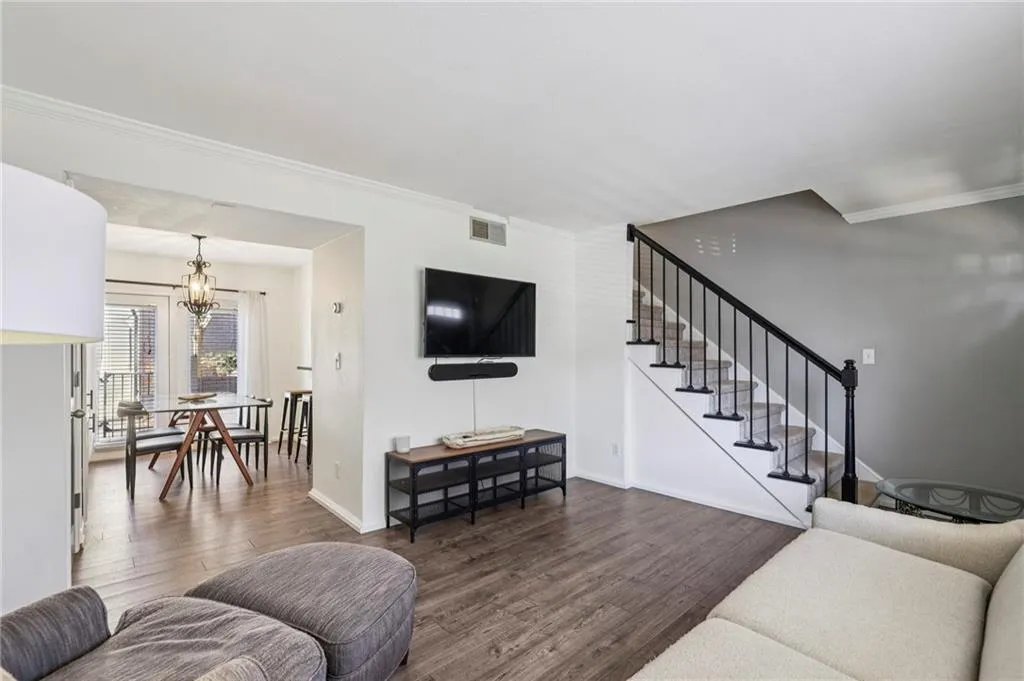 6940 Roswell Road Unit A21, Atlanta, Georgia 30328, 2 Bedrooms Bedrooms, ,1 BathroomBathrooms,Residential,For Sale,6940 Roswell Road Unit A21,7705972